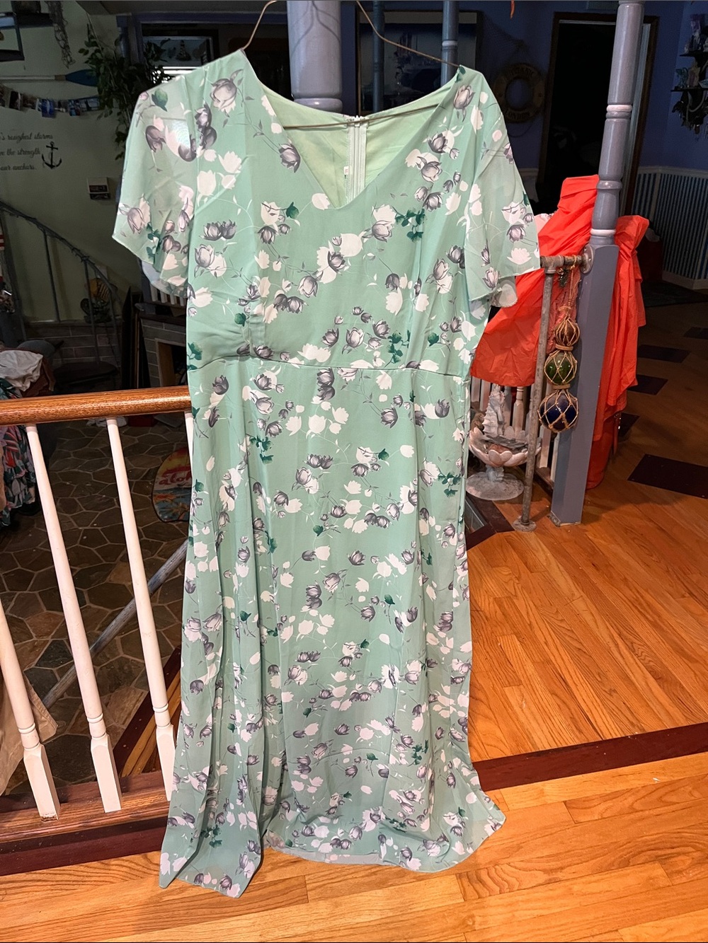 Floral V-Neck Midi Dress in Mint Green